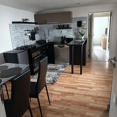Ferienhaus Aparthause Leona *