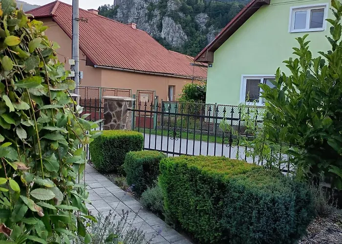 Ferienhaus Aparthause Leona *